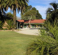 Jolly Swagman Holbrook Motor Inn - Airlie Beach Holiday