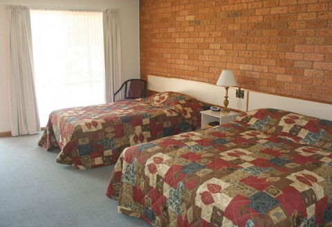 Newell Motor Inn - Airlie Beach Holiday 3
