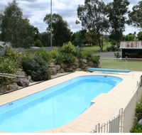 Tuckerbox Motor Inn - Airlie Beach Holiday