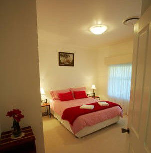 Barrington River House - Airlie Beach Holiday 1