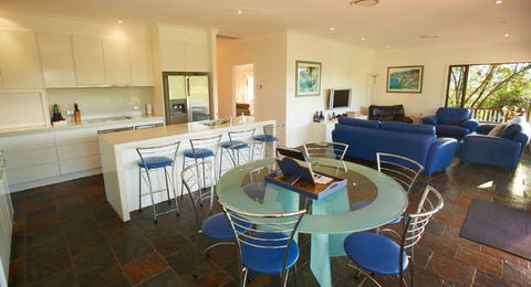 Barrington River House - Airlie Beach Holiday 5