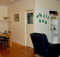 Carrs Hunter Valley Macadamia Farm Guest House - Airlie Beach Holiday