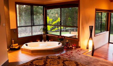 Cedars Mount View - Airlie Beach Holiday 4