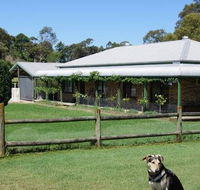 Blackthorn Hill Retreat - Airlie Beach Holiday
