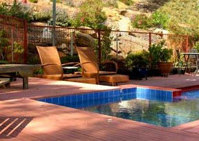 Amazing Country Escapes - Wombadah Guesthouse - Airlie Beach Holiday 0