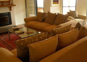 Amazing Country Escapes - Wombadah Guesthouse - Airlie Beach Holiday 1