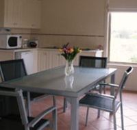 Burns B and B and Yabby Farm - Airlie Beach Holiday