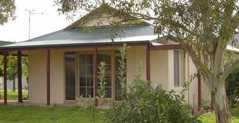 Burns B And B And Yabby Farm - Airlie Beach Holiday 4