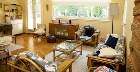 Buddens B And B Guesthouse And Tearoom - Airlie Beach Holiday 0