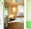 Flora Alba Cottage and Jacaranda on Pallas - Airlie Beach Holiday