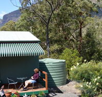 Cave Rock Cottages - Airlie Beach Holiday