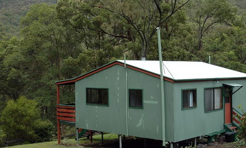 Cave Rock Cottages - Airlie Beach Holiday 2