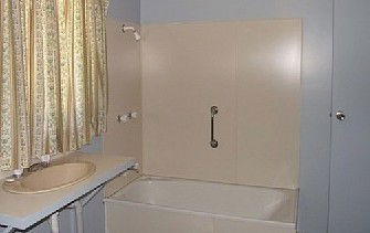 Mountain Manor - Holiday Home - Airlie Beach Holiday 1