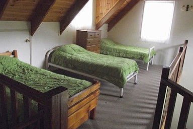 Chalet Jemas - Holiday Home - Airlie Beach Holiday 3