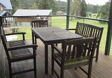 Chalet Jemas - Holiday Home - Airlie Beach Holiday 4