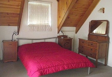 Chalet Jemas - Holiday Home - Airlie Beach Holiday 5