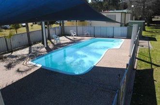 Crows Nest Caravan Park - Airlie Beach Holiday 0