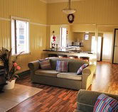 Lee Farmstay - Airlie Beach Holiday