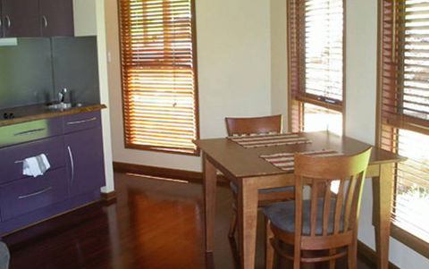 Ravensbourne Escape Tree Tops - Airlie Beach Holiday 2