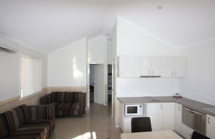 Gold Coast Tourist Parks Kirra Beach - Airlie Beach Holiday 4