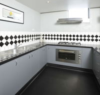 Sleep and Go Hotel Preston - Airlie Beach Holiday