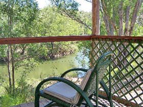 Blackwood River Cottages - Airlie Beach Holiday 1