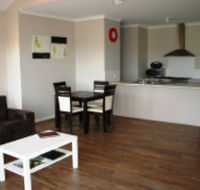 Cosy Corner Beach Cottages - Airlie Beach Holiday