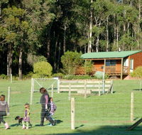 Diamond Forest Farm Stay - Airlie Beach Holiday