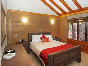 Woodstone Cottages - Airlie Beach Holiday 2