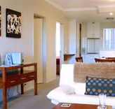 Churchill Apartments - Airlie Beach Holiday