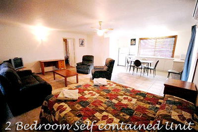 Travellers Rest Motel - Airlie Beach Holiday 1