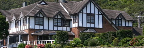Springbrook Mountain Lodge - Airlie Beach Holiday 0