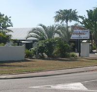 Airport Inn Townsville - Airlie Beach Holiday