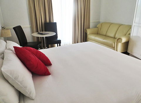 Charters Towers Heritage Lodge - Airlie Beach Holiday 1