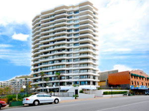 La Pacifique Holiday Apartments - Airlie Beach Holiday 0
