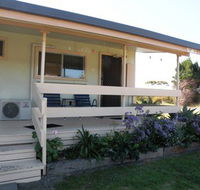 Baudin Budget Units 23 and Cottage - Airlie Beach Holiday