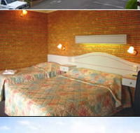 Twofold Bay Motor Inn - Airlie Beach Holiday