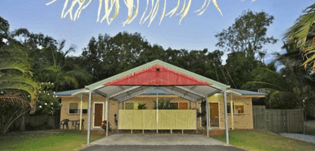 Agnes Palms Beachside Apartments - Airlie Beach Holiday