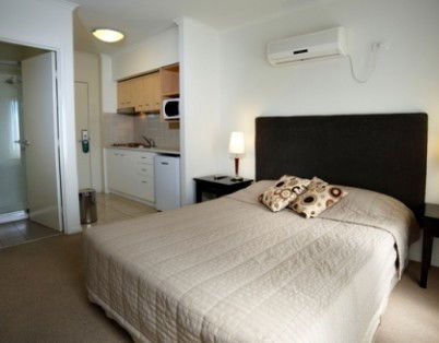 Quest Wagga Wagga - Airlie Beach Holiday 3