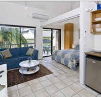 Julians Apartments - Airlie Beach Holiday