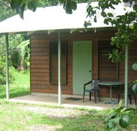 Haleys Cabin  Camping - Airlie Beach Holiday