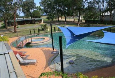 Valley Vineyard Tourist Park - Airlie Beach Holiday 0