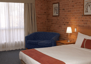 Akuna Motor Inn - Airlie Beach Holiday 2