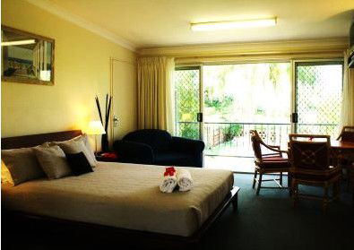 Cabarita Beach Motel - Airlie Beach Holiday 1