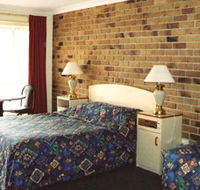 Crows Nest Motel - Airlie Beach Holiday