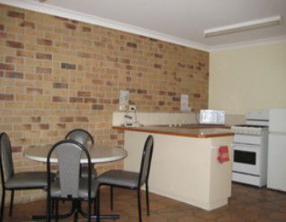 Crows Nest Motel - Airlie Beach Holiday 1