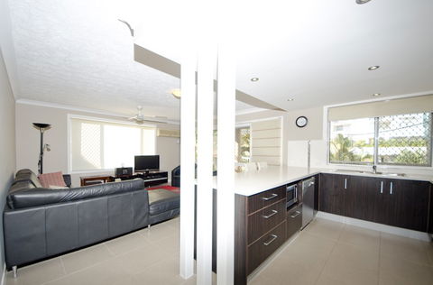 Jubilee Views Luxury Apartments - Airlie Beach Holiday 7