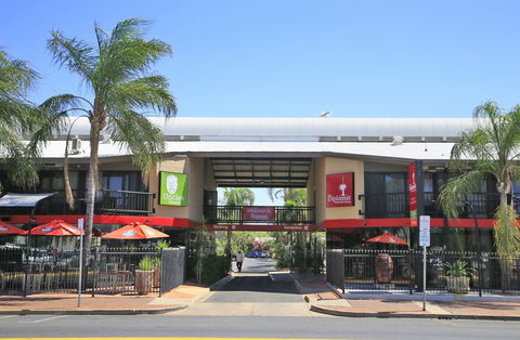 The Diplomat Motel - Airlie Beach Holiday 0