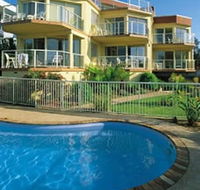 A Baywatch Apartments - Airlie Beach Holiday