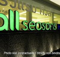 All Seasons Broken Hill - Airlie Beach Holiday